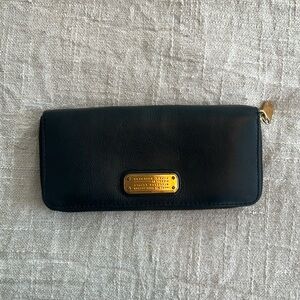 Marc by Marc Jacobs - Q Vertical Zippy Wallet Zip Around (Continental Black)